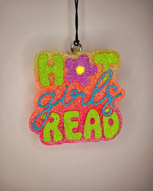 Hot girls read
