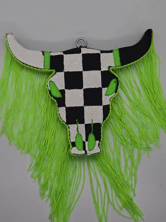 Checkered fringed bull