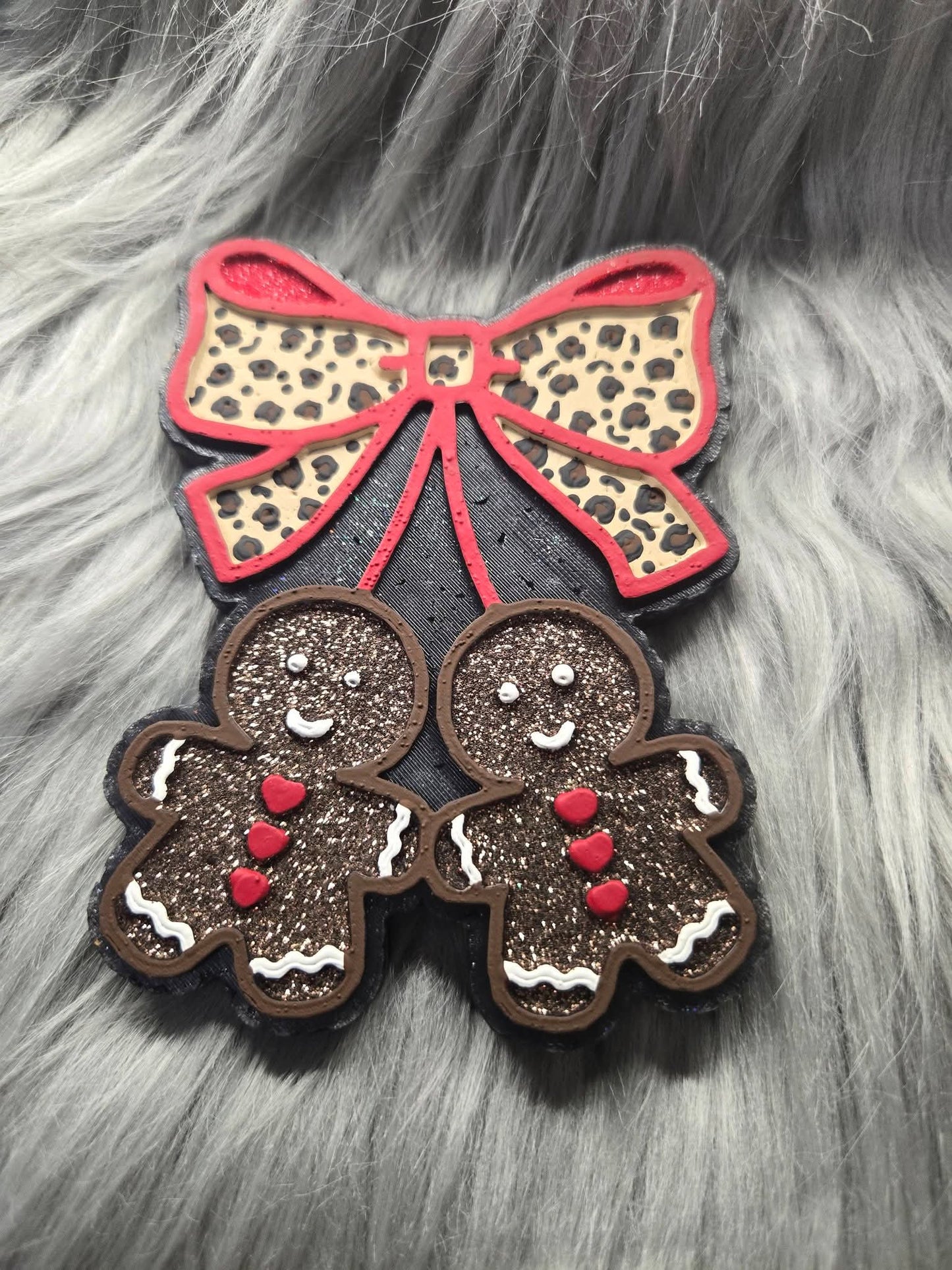 Gingerbread man cherry bow